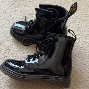 Dr Martens kids Patent Leather Boots like new!